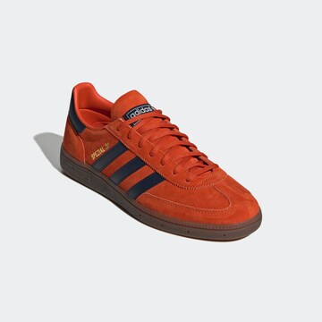 ADIDAS ORIGINALS Sneakers 'Handball Spezial' in Red