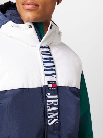 Tommy Jeans Zimní bunda – mix barev