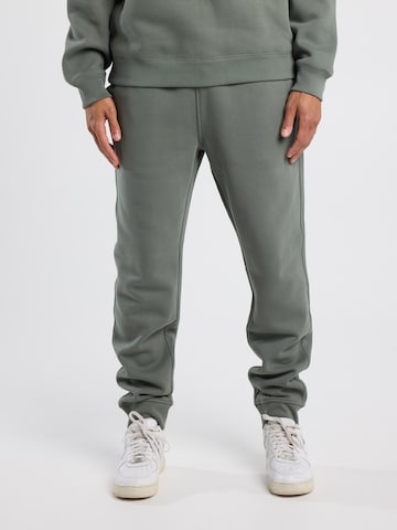 Effilé Pantalon America Today en vert : devant