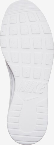 Baskets basses 'Tanjun' Nike Sportswear en blanc