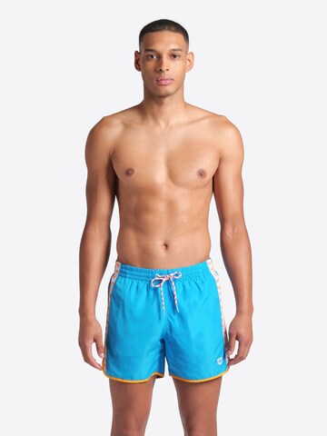Pantaloncini da bagno 'TEAM STRIPE' di ARENA in blu