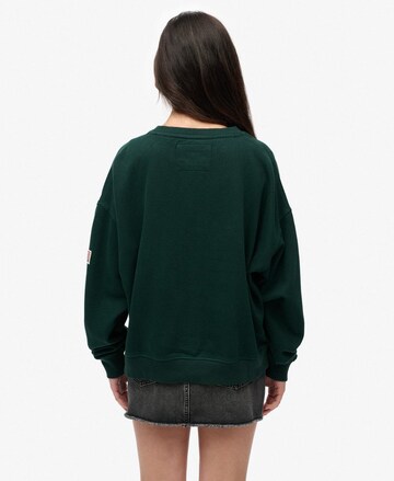 Sweat-shirt 'Athletic Essentials' Superdry en vert