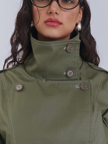 Giacca di mezza stagione 'WAXED' di AEMMI in verde