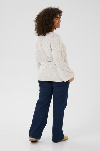 Cardigan 'Anita' KAFFE CURVE en gris