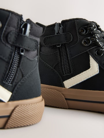 Next Boot in Black