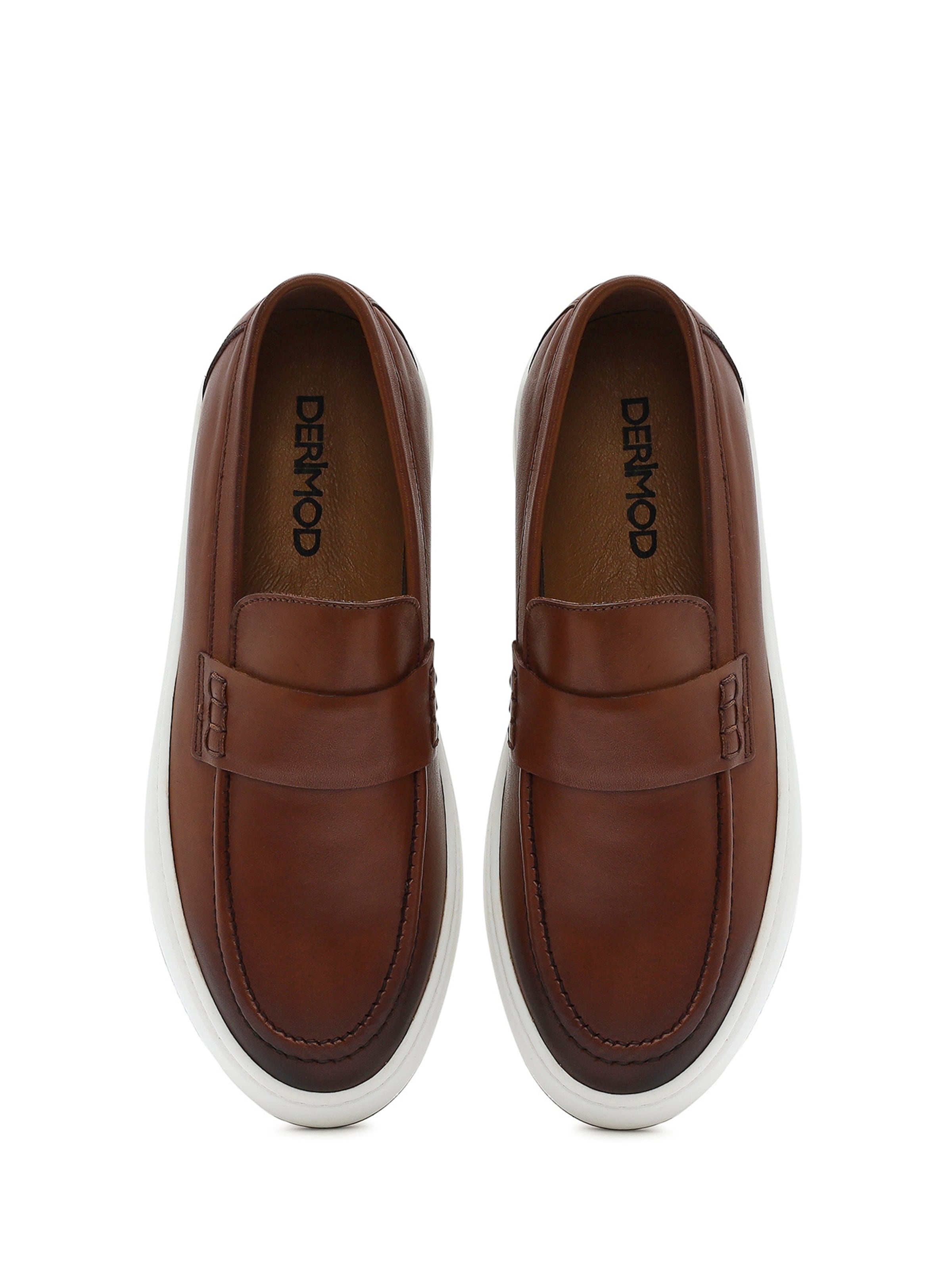 Derimod Mocassins in Bruin