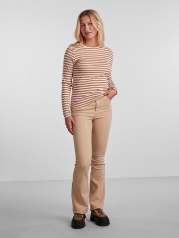 PIECES Shirt 'RUKA' in Braun