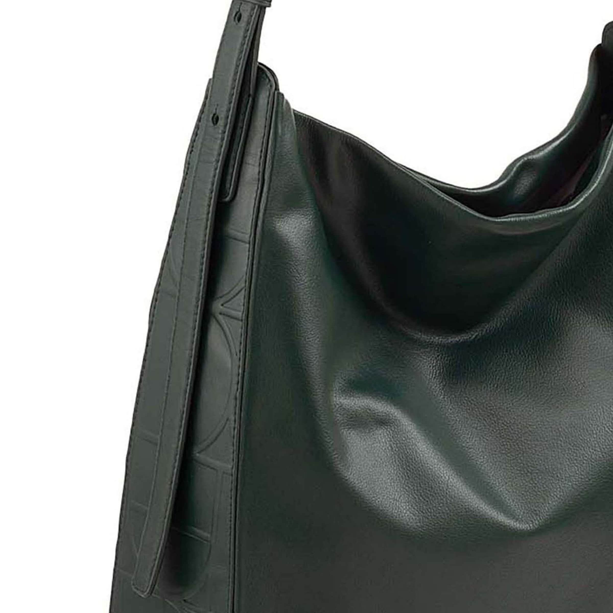 DuDu Schultertasche in Schwarz