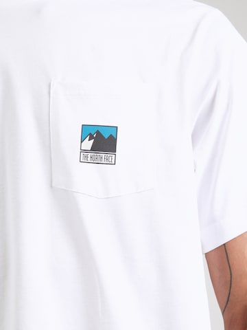 THE NORTH FACE T-Shirt 'MOUNTAIN' in Weiß
