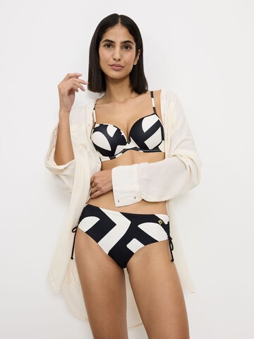 TRIUMPH Bustier Bügel-Bikini-Top ' Summer Allure ' in Weiß
