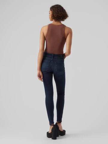 VERO MODA Skinny Jeans 'EMBRACE' in Blau