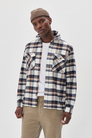 Matinique Regular fit Overhemd in Bruin: voorkant