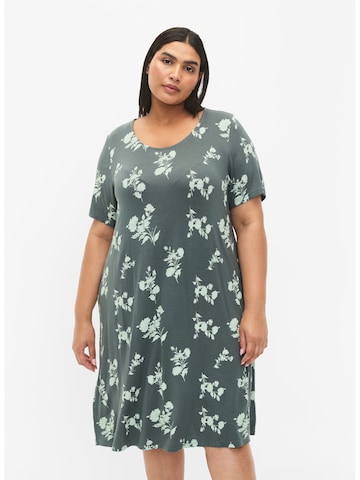 Chemise de nuit Zizzi en vert : devant