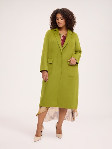 Cappotto di mezza stagione di Fiorella Rubino in verde