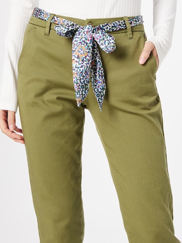 FREEMAN T. PORTER - Slimfit Calças chino 'Claudia Felicita' em verde