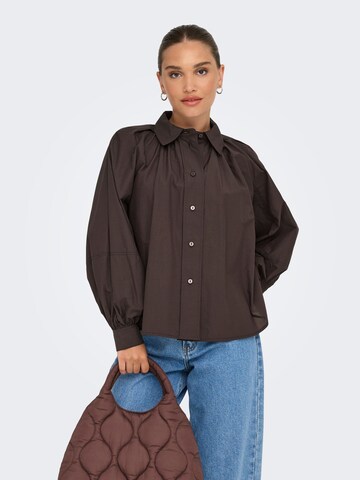 ONLY - Blusa 'ONLRiver' en marrón: frente