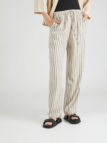 Soft Rebels Regular Broek 'VIOLET' in Beige: voorkant