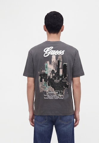 GUESS T-Shirt in Grau: Vorderseite