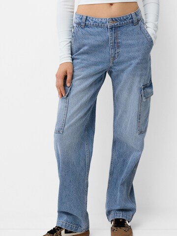 Bershka Loose fit Cargo jeans in Blue