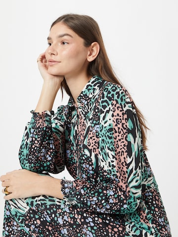 Rochie tip bluză de la Oasis pe mai multe culori