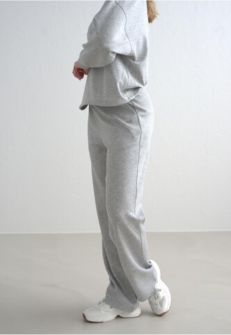 Regular Pantalon Aim'n en gris