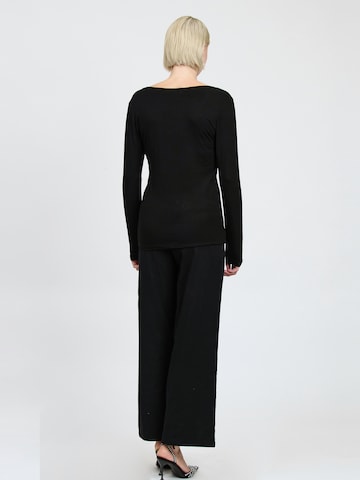 Influencer Shirt in Schwarz
