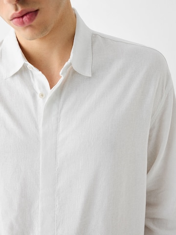 Bershka Regular fit Button Up Shirt in White