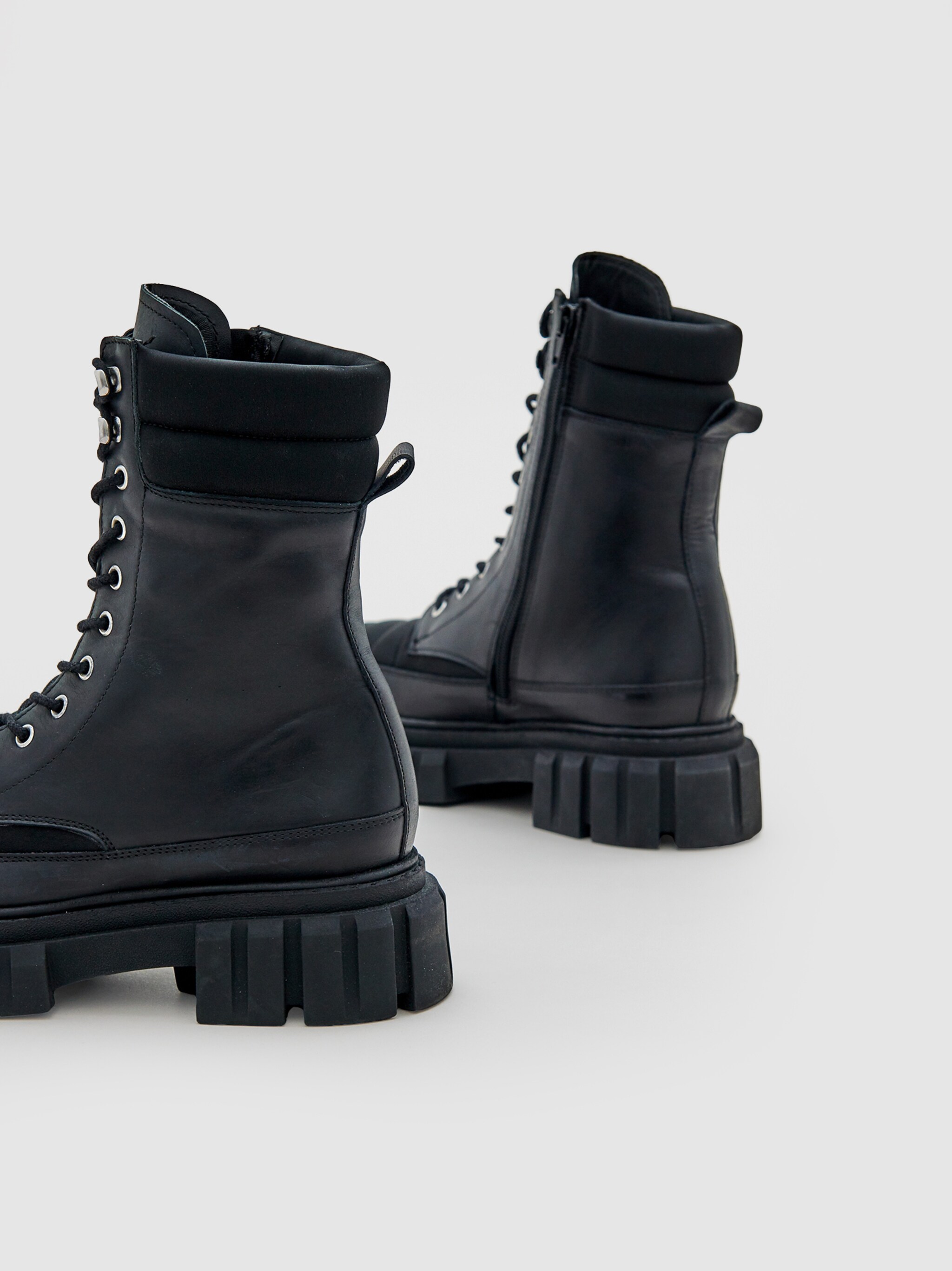 EDITED Producten Veterlaarsjes 'Wesley' Zwart