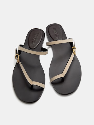 Pull&Bear Zehentrenner in Beige