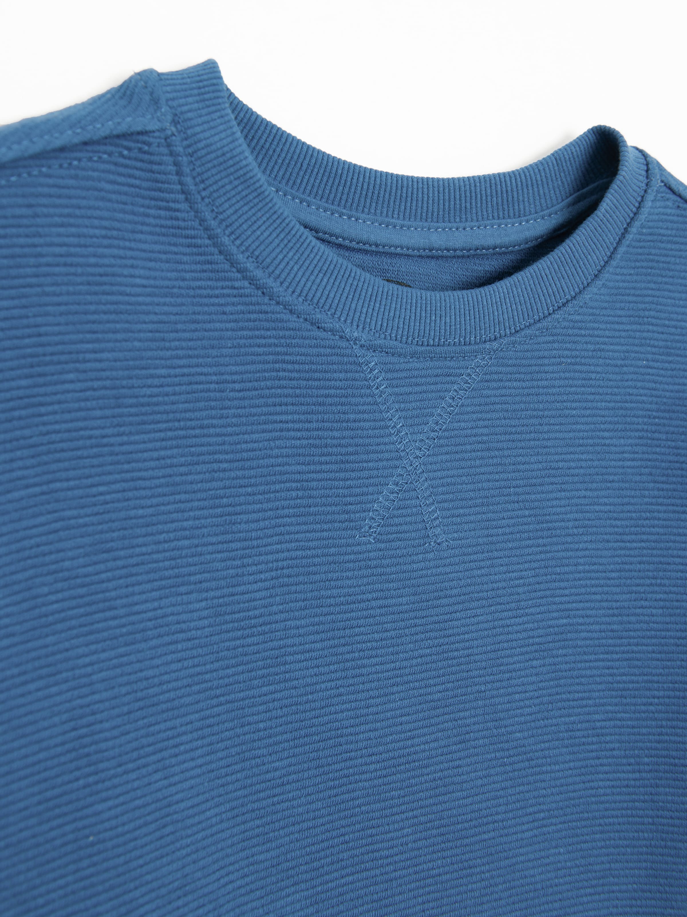 Tricou de la Cool Club pe albastru