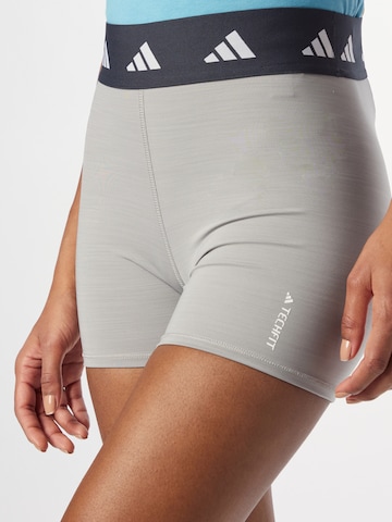 ADIDAS PERFORMANCE - Skinny Pantalón deportivo 'Techfit' en gris