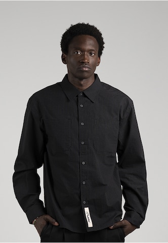 Regular fit Camicia 'Alpine' di Prohibited in nero: frontale