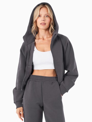 Organication Hoodie in Grau