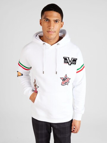 19V69 ITALIA Sweatshirt 'NBA' i hvid: forside