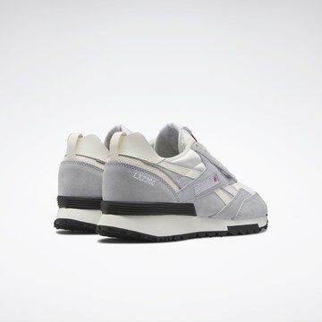 Sneaker bassa 'LX 2200' di Reebok in grigio