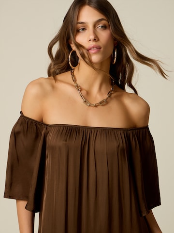 Robe oltre en marron