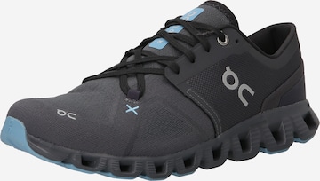 On Sneaker 'CloudX3' in Grau: predná strana