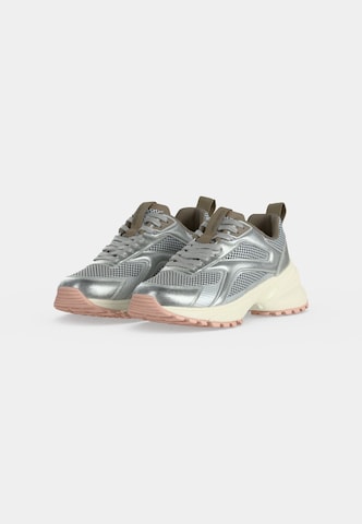 Baskets basses 'HIKE RUNN' Calvin Klein en argent : devant