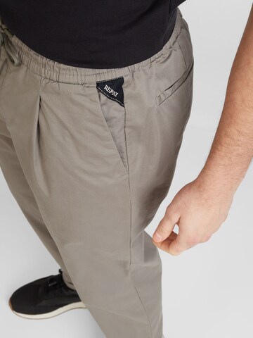 REPLAY Regular Pleated Pants in Grey