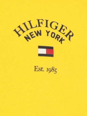 Felpa 'ARCHED VARSITY' di Tommy Hilfiger Big & Tall in giallo