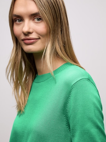 STREET ONE Пуловер в зелено