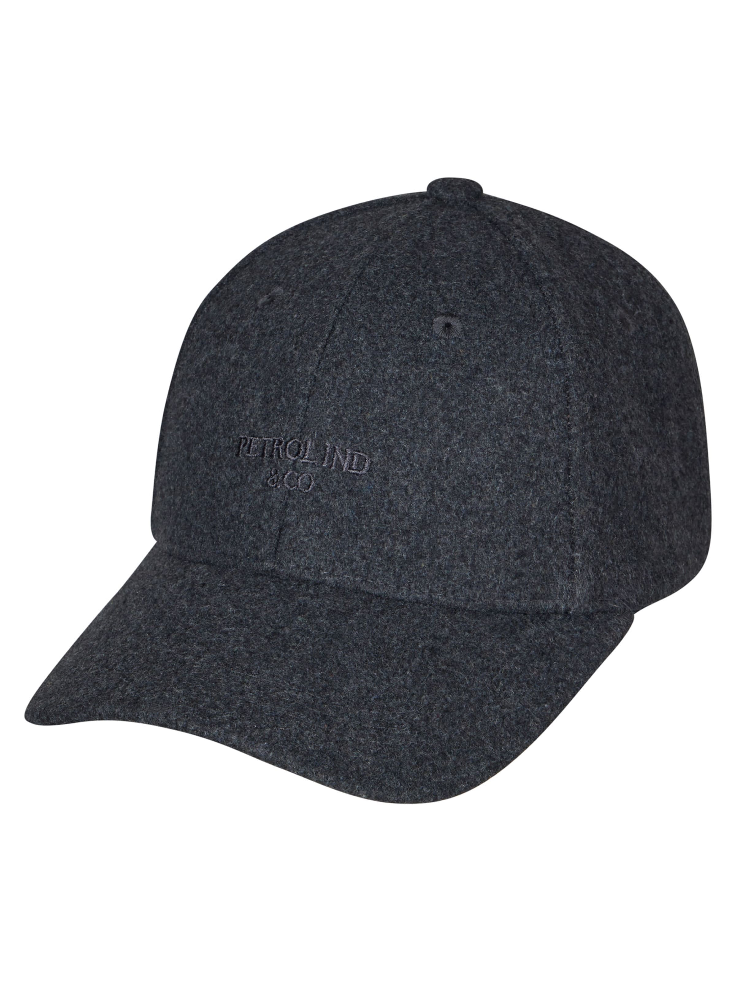 Petrol Industries Cap in Black: front