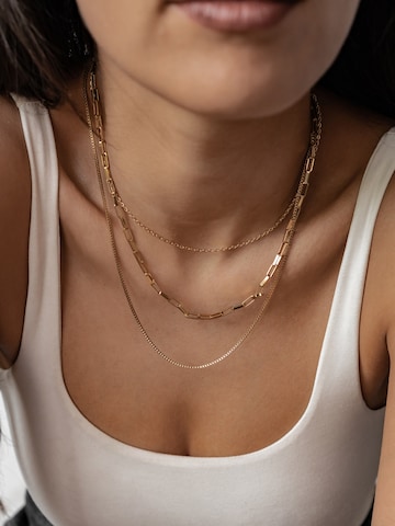 Hey Happiness Necklace 'Triple Layer' in Gold: front