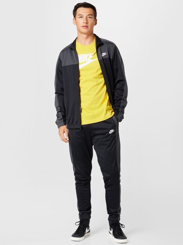 Nike Sportswear Rovný strih Tričko - Žltá