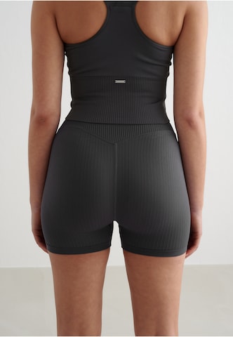 Aim'n Skinny Sportshorts in Grau