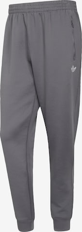 Pantaloni 'Trefoil Essentials' di ADIDAS ORIGINALS in grigio: frontale