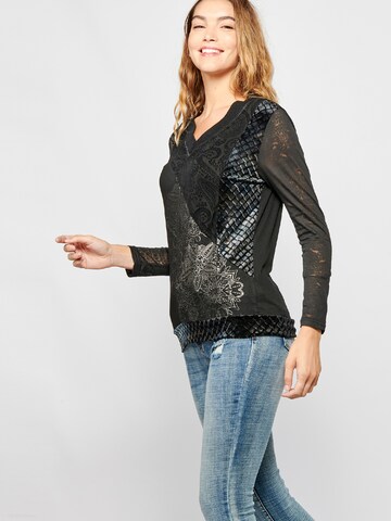 KOROSHI - Camisa em preto