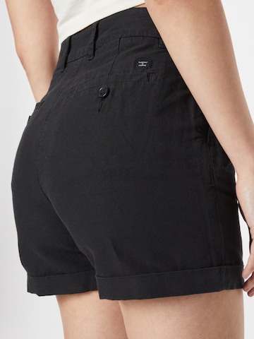 Superdry Regular Shorts in Schwarz