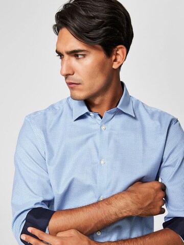 SELECTED HOMME Slim Fit Skjorte 'SHDoneNew-Mark' i blå