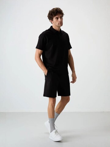 Tommy Life Shirt in Black